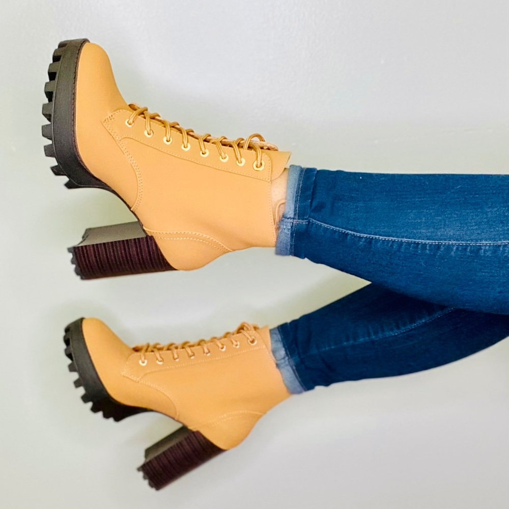 🚨NEW🚨 Carmen Camel Bootie✨